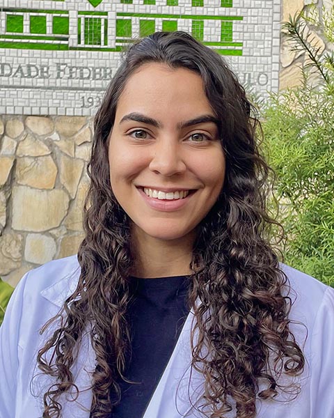 Maria Carolina Cavalcanti Lima Constantino, MD